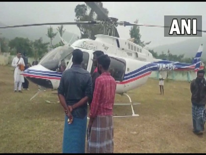 Tamil Nadu: Art of Living founder Sri Sri Ravi Shankar's helicopter makes emergency landing due to bad weather | Tamil Nadu: Art of Living founder Sri Sri Ravi Shankar's helicopter makes emergency landing due to bad weather