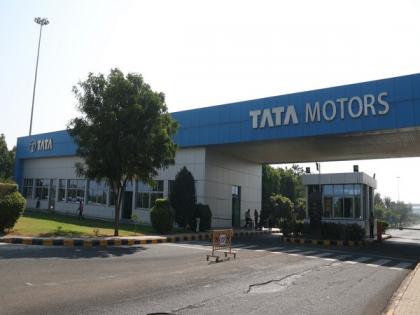 Tata Motors back in black after 7 quarters, posts Rs 3,043 in profit | Tata Motors back in black after 7 quarters, posts Rs 3,043 in profit