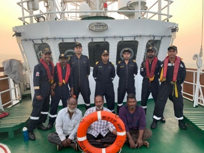 Goa: Indian Coast Guard rescues three fishermen from distressed boat | Goa: Indian Coast Guard rescues three fishermen from distressed boat