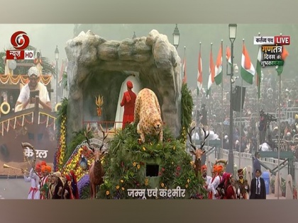 74th Republic Day parade: West Bengal tableau showcases Durga Puja | 74th Republic Day parade: West Bengal tableau showcases Durga Puja