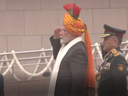 Republic Day 2023: PM Modi dons multi-colored Rajasthani turban to symbolize India's diverse culture | Republic Day 2023: PM Modi dons multi-colored Rajasthani turban to symbolize India's diverse culture