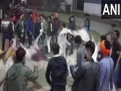 Bihar: Police register case against protesters tearing 'Pathaan' posters in Bhagalpur | Bihar: Police register case against protesters tearing 'Pathaan' posters in Bhagalpur