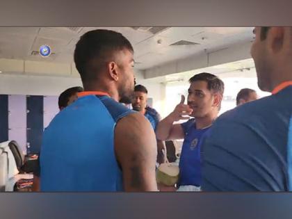 MS Dhoni interacts with Indian team ahead of first T20I against NZ at Ranchi | MS Dhoni interacts with Indian team ahead of first T20I against NZ at Ranchi