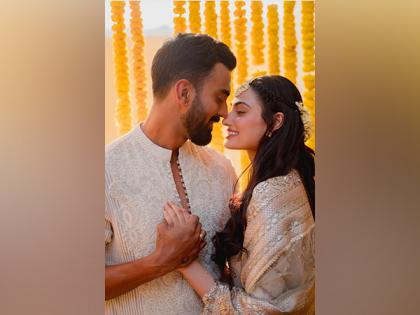 Athiya Shetty drops new fairytale photos from her wedding | Athiya Shetty drops new fairytale photos from her wedding