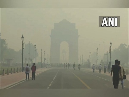 Delhi's Air Quality shows improvement, recorded in 'moderate' category | Delhi's Air Quality shows improvement, recorded in 'moderate' category
