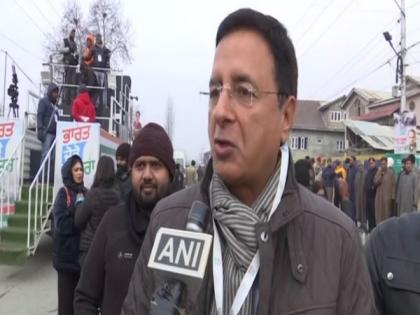 Modi govt clamped down to stop people from participating in Yatra: Congress leader Surjewala | Modi govt clamped down to stop people from participating in Yatra: Congress leader Surjewala