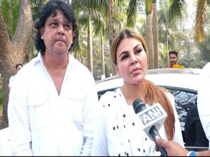 She is free from pain: Rakhi Sawant on mother's demise | She is free from pain: Rakhi Sawant on mother's demise She is free from pain: Rakhi Sawant on mother's demise | She is free from pain: Rakhi Sawant on mother's demise