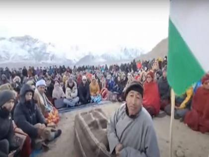Ladakh: Reformist Sonam Wangchuk ends five-day hunger strike, but gets support for 6th Schedule demand | Ladakh: Reformist Sonam Wangchuk ends five-day hunger strike, but gets support for 6th Schedule demand