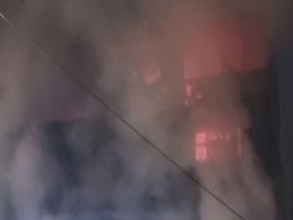 Uttar Pradesh: Massive fire breaks out in clothing showroom in Mathura | Uttar Pradesh: Massive fire breaks out in clothing showroom in Mathura