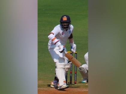 Hanuma Vihari revives Sydney Test memories, bats with one hand during Ranji match after wrist injury | Hanuma Vihari revives Sydney Test memories, bats with one hand during Ranji match after wrist injury