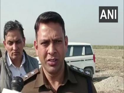 Haryana: Truck tries to run over magistrate, cop visiting illegal mining site | Haryana: Truck tries to run over magistrate, cop visiting illegal mining site Haryana: Truck tries to run over magistrate, cop visiting illegal mining site | Haryana: Truck tries to run over magistrate, cop visiting illegal mining site