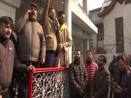 DAP workers protest in Srinagar against land eviction drive in J-K | DAP workers protest in Srinagar against land eviction drive in J-K