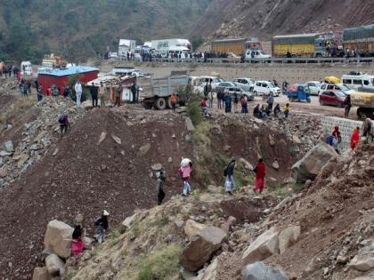 Bridge collapses after landslide in Himachal Pradesh's Chamba, traffic halted | Bridge collapses after landslide in Himachal Pradesh's Chamba, traffic halted