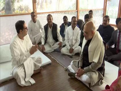Amit Shah visits Thakur Anukul Chandra Ashram in Jharkhand's Deoghar | Amit Shah visits Thakur Anukul Chandra Ashram in Jharkhand's Deoghar