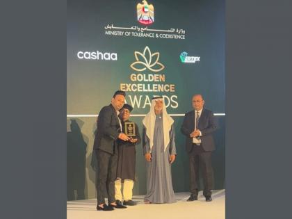 Satish Sanpal honored with Golden Excellence award in Entertainment in Dubai | Satish Sanpal honored with Golden Excellence award in Entertainment in Dubai