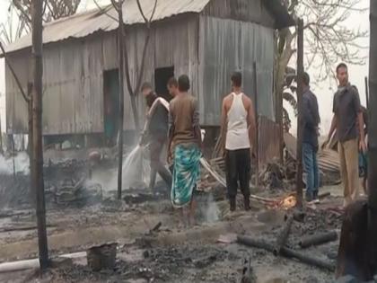 Assam: 6 houses gutted in massive fire in Kamrup | Assam: 6 houses gutted in massive fire in Kamrup Assam: 6 houses gutted in massive fire in Kamrup | Assam: 6 houses gutted in massive fire in Kamrup