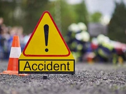 4 labourers killed as Uttar Pradesh Roadways bus runs over 7 people in Greater Nodia | 4 labourers killed as Uttar Pradesh Roadways bus runs over 7 people in Greater Nodia
