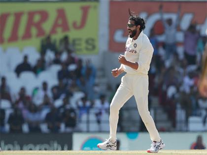 Indian team management tells match-referee Ravindra Jadeja used pain-relief cream on finger | Indian team management tells match-referee Ravindra Jadeja used pain-relief cream on finger