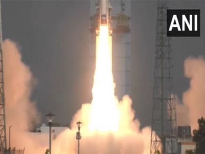 ISRO launches SSLV-D2 rocket carrying 3 satellites from Sriharikota | ISRO launches SSLV-D2 rocket carrying 3 satellites from Sriharikota