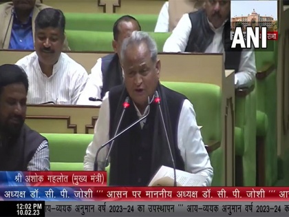 Rajasthan: Gehlot apologises for reading old Budget in Assembly; Vasundhara Raje says first in history | Rajasthan: Gehlot apologises for reading old Budget in Assembly; Vasundhara Raje says first in history