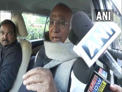 Nothing unparliamentary in what Rahul Gandhi said in Parliament, says Mallikarjun Kharge after Lok Sabha Secretariat notice | Nothing unparliamentary in what Rahul Gandhi said in Parliament, says Mallikarjun Kharge after Lok Sabha Secretariat notice Nothing unparliamentary in what Rahul Gandhi said in Parliament, says Mallikarjun Kharge after Lok Sabha Secretariat notice | Nothing unparliamentary in what Rahul Gandhi said in Parliament, says Mallikarjun Kharge after Lok Sabha Secretariat notice