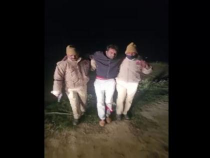 Cow smugglers open fire at police in Bareilly, one shot in retaliatory action, 2 escape | Cow smugglers open fire at police in Bareilly, one shot in retaliatory action, 2 escape