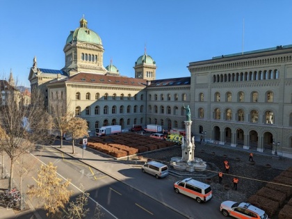 Swiss Parliament evacuated after man arrested with explosives | Swiss Parliament evacuated after man arrested with explosives