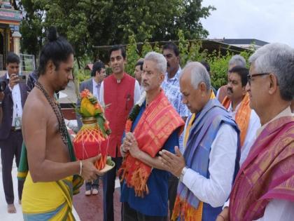 Jaishankar visits Sri Siva Subramaniya Swami Temple in Nadi, Fiji | Jaishankar visits Sri Siva Subramaniya Swami Temple in Nadi, Fiji