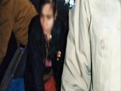 Delhi Police rescue girl who jumped off Signature Bridge into Yamuna | Delhi Police rescue girl who jumped off Signature Bridge into Yamuna Delhi Police rescue girl who jumped off Signature Bridge into Yamuna | Delhi Police rescue girl who jumped off Signature Bridge into Yamuna
