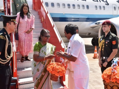 TN: President Murmu arrives at Madurai, to grace Mahashivaratri celebrations | TN: President Murmu arrives at Madurai, to grace Mahashivaratri celebrations