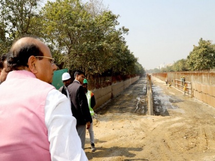 Delhi L-G inspects progress of airport drain project in Dwarka; to be completed by June 2023 | Delhi L-G inspects progress of airport drain project in Dwarka; to be completed by June 2023