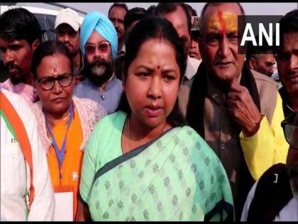 Congress MP Geeta Koda's supporters protest at NIT Jamshedpur after her name not found on foundation plaque | Congress MP Geeta Koda's supporters protest at NIT Jamshedpur after her name not found on foundation plaque