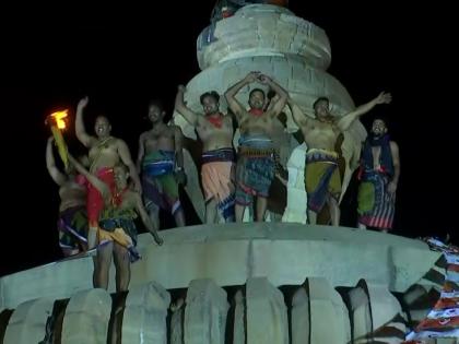 Maha Shivratri: 'Mahadeepa' lifted atop Lingaraj Temple in Bhubaneswar | Maha Shivratri: 'Mahadeepa' lifted atop Lingaraj Temple in Bhubaneswar Maha Shivratri: 'Mahadeepa' lifted atop Lingaraj Temple in Bhubaneswar | Maha Shivratri: 'Mahadeepa' lifted atop Lingaraj Temple in Bhubaneswar