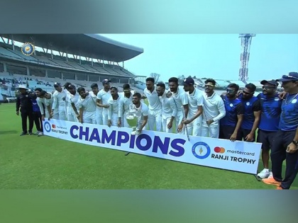 Saurashtra thrash Bengal by 9 wickets, lift 2nd Ranji Trophy title | Saurashtra thrash Bengal by 9 wickets, lift 2nd Ranji Trophy title