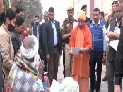 Solving everyone's problems is the priority of the UP govt: CM Yogi during Janata Darshan | Solving everyone's problems is the priority of the UP govt: CM Yogi during Janata Darshan