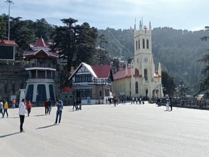 Tourists feel the heat as temperatures rise in Himachal hill stations including Shimla | Tourists feel the heat as temperatures rise in Himachal hill stations including Shimla