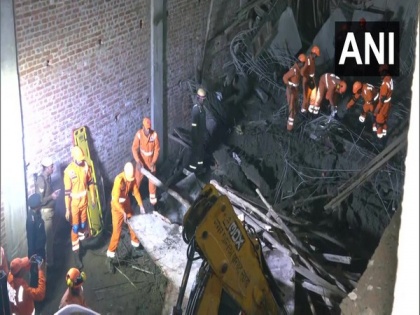 Ghaziabad: District administration orders inquiry into Loni roof collapse incident | Ghaziabad: District administration orders inquiry into Loni roof collapse incident