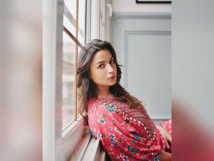 Alia Bhatt slams paparazzi over 'invasion of privacy': Mumbai Police asks actor to lodge formal complaint | Alia Bhatt slams paparazzi over 'invasion of privacy': Mumbai Police asks actor to lodge formal complaint Alia Bhatt slams paparazzi over 'invasion of privacy': Mumbai Police asks actor to lodge formal complaint | Alia Bhatt slams paparazzi over 'invasion of privacy': Mumbai Police asks actor to lodge formal complaint