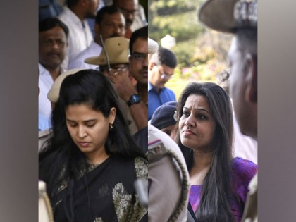 Karnataka IAS officer Rohini Sindhuri sends notice to IPS D Roopa for "defamatory posts", seeks unconditional apology | Karnataka IAS officer Rohini Sindhuri sends notice to IPS D Roopa for "defamatory posts", seeks unconditional apology