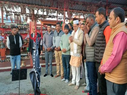 Uttarakhand CM offers prayers at Golju temple, wishes for prosperity of state | Uttarakhand CM offers prayers at Golju temple, wishes for prosperity of state