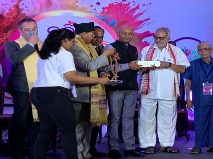 Abhay K. gets KLF Book Award for 'The Book of Bihari Literature' | Abhay K. gets KLF Book Award for 'The Book of Bihari Literature'