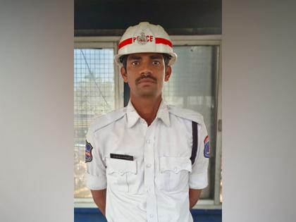 Telangana: Traffic cop saves man's life by giving CPR after he collapsed on road | Telangana: Traffic cop saves man's life by giving CPR after he collapsed on road