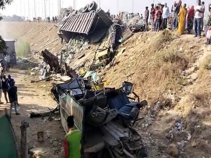 Death toll in accident in Madhya Pradesh's Sidhi rises to 14 | Death toll in accident in Madhya Pradesh's Sidhi rises to 14