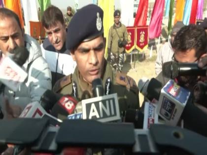 ADGP Kashmir visits Pulwama, reviews law and order situation in the region | ADGP Kashmir visits Pulwama, reviews law and order situation in the region ADGP Kashmir visits Pulwama, reviews law and order situation in the region | ADGP Kashmir visits Pulwama, reviews law and order situation in the region