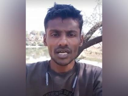 MP: Jilted lover threatens to throw bomb in police station in charge's vehicle in Katni; video goes viral | MP: Jilted lover threatens to throw bomb in police station in charge's vehicle in Katni; video goes viral
