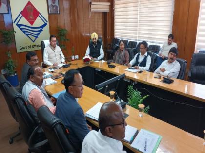 Uttarakhand CM holds review meeting for overall development of Pauri | Uttarakhand CM holds review meeting for overall development of Pauri