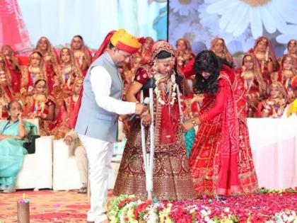 Narayan Seva Sansthan's 39th Divyang mass wedding concluded with the message of "Jal Hi Jeevan" | Narayan Seva Sansthan's 39th Divyang mass wedding concluded with the message of "Jal Hi Jeevan"