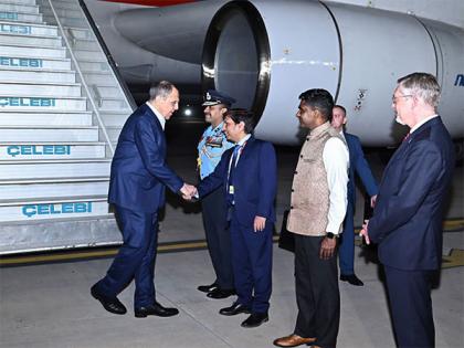 Russian Foreign Minister Sergey Lavrov arrives in India for G20 Foreign Ministers' Meeting | Russian Foreign Minister Sergey Lavrov arrives in India for G20 Foreign Ministers' Meeting