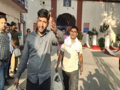 Hathras gang rape and murder: 3 accused released from Aligarh Jail | Hathras gang rape and murder: 3 accused released from Aligarh Jail