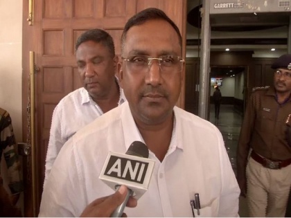 "I eat more chicken when bird flu infection spreads," Jharkhand Health Minister | "I eat more chicken when bird flu infection spreads," Jharkhand Health Minister